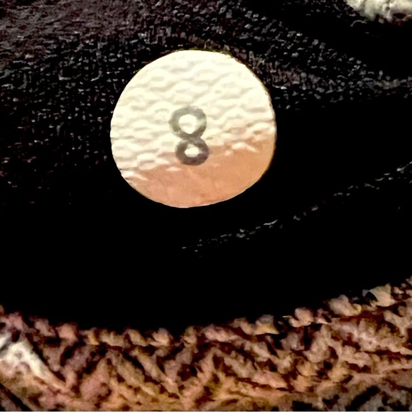 Lululemon Base Runner 1/2 Zip
Heathered Herringbone Black White /Black. 8 - Picture 7 of 7